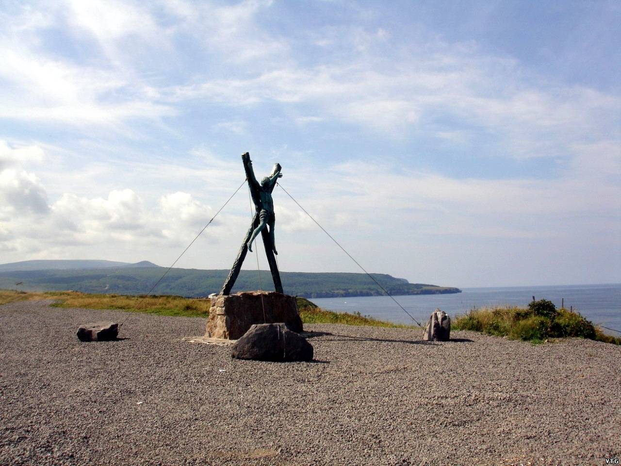 Памятник апостолу Андрею Первозванному в Курильске, на острове Итуруп