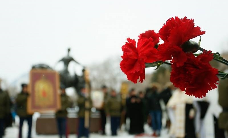 В Волгограде прошел крестный ход в память о репрессированных казаках