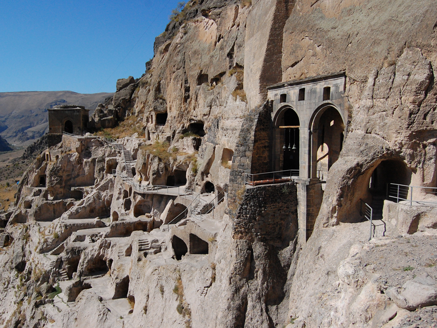 Пещерный город-монастырь Вардзиа