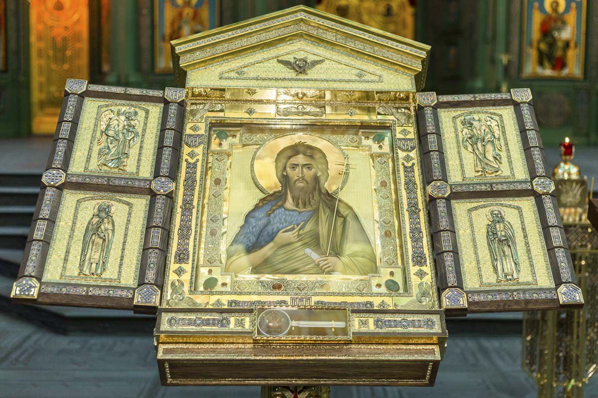 В Главном храме Вооруженных Сил освятили икону Иоанна Крестителя