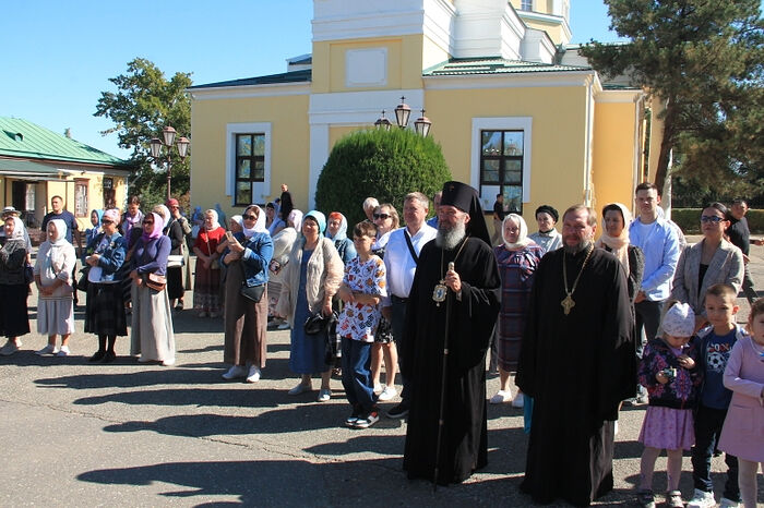 В приходах Калмыкии отметили День дедушек и бабушек