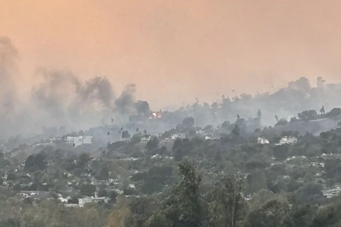 Калифорнийский приход служит убежищем на фоне разрушительного лесного пожара