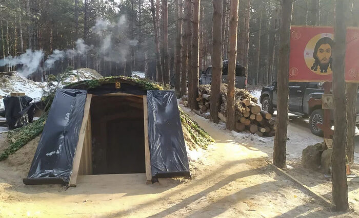 Митрополит Иоанн освятил тринадцатый полевой храм в зоне СВО, посвященный святителю Николаю Чудотворцу