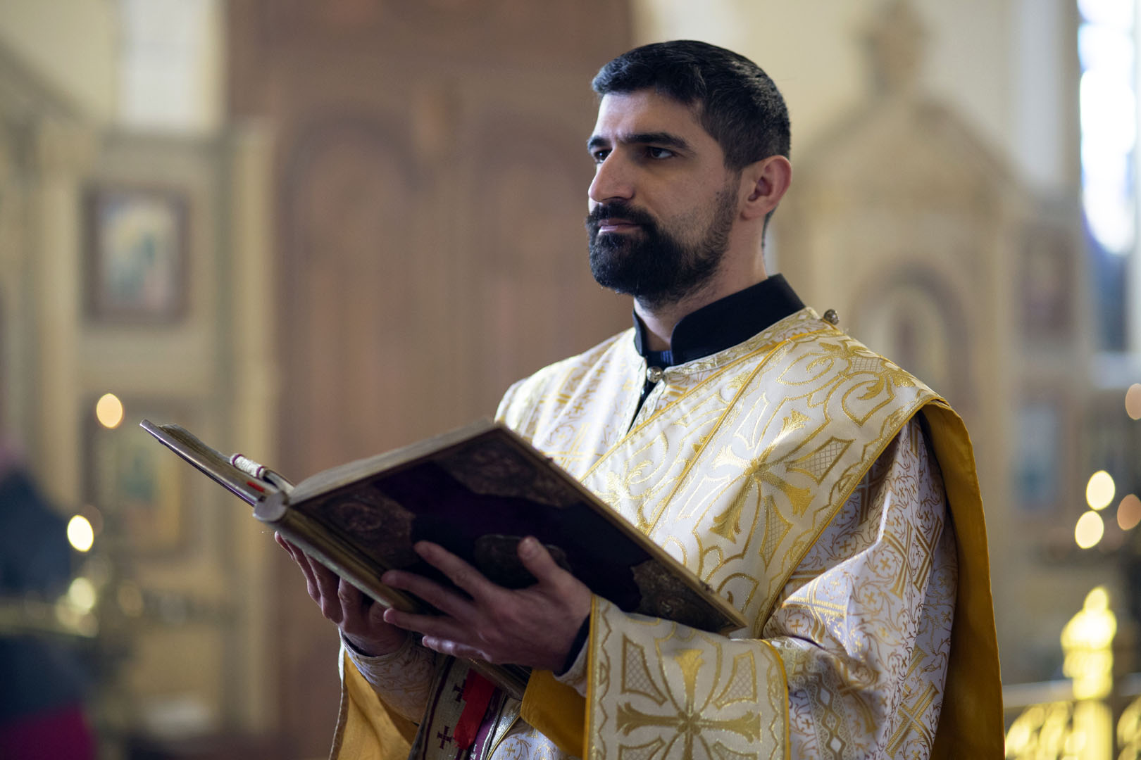 Степени священнослужения. Диакон