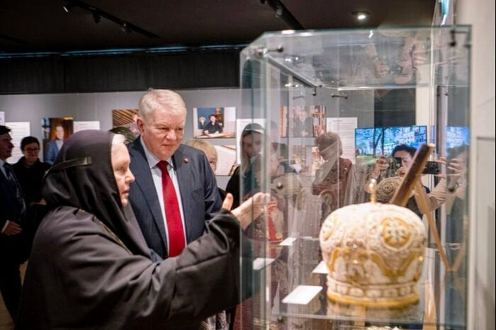 В Париже открылась выставка московского Новодевичьего монастыря «Великий русский северный путь: Золотая нить столетий»