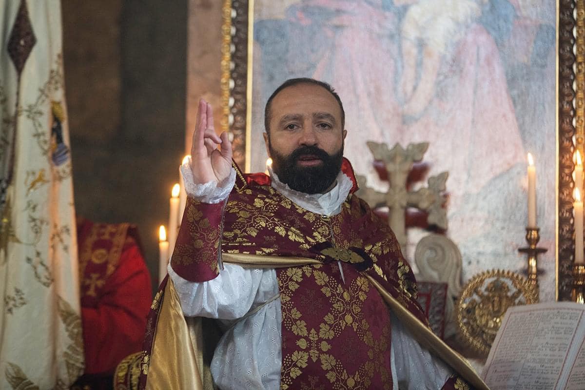 По случаю Дня Армии, Святая Литургия и республиканские пожелания в Первопрестольном Святом Эчмиадзине