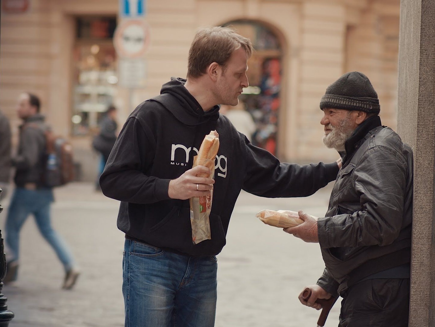Что ведет к спасению: дела или вера?