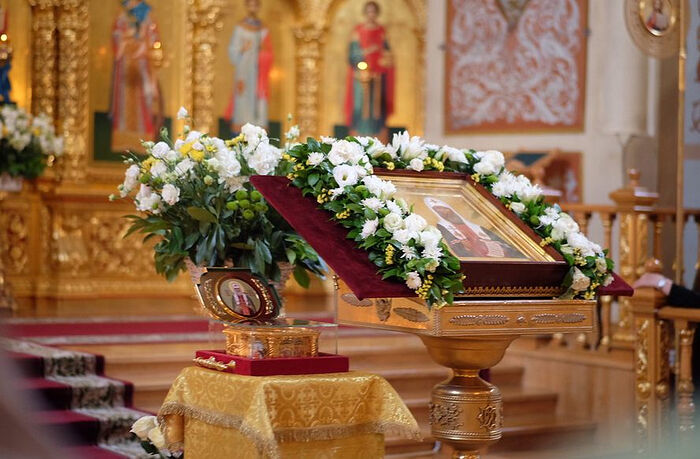 Верующие Кубанской митрополии поклонились мощам святителя Тихона