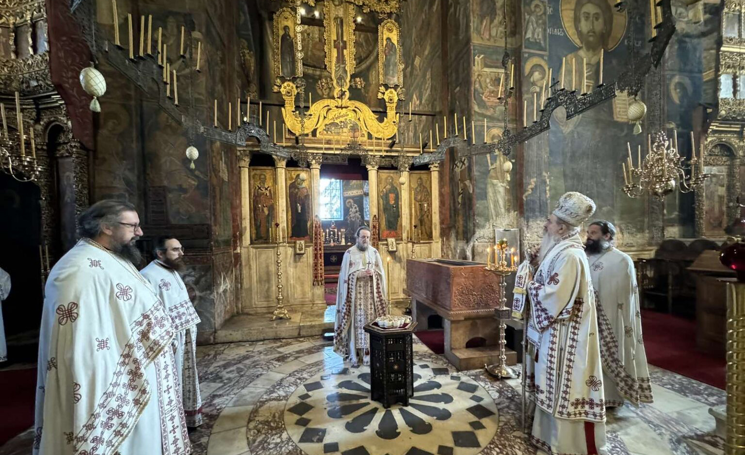 Дечаны: Праздник преподобного Феодосия Великого