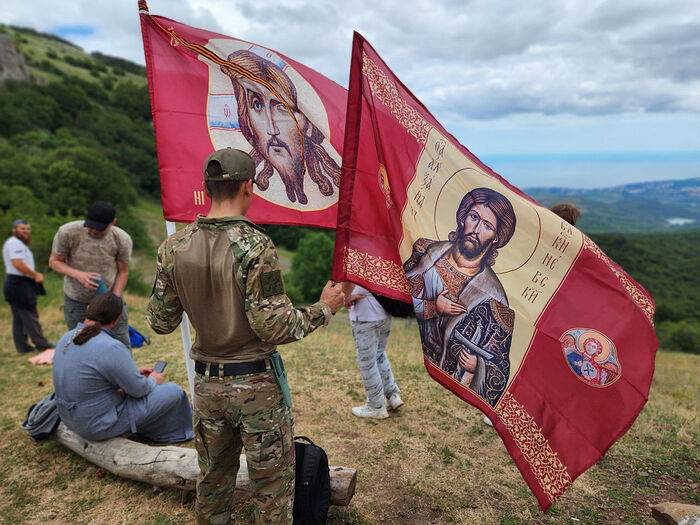 Совершен Крестный ход на на гору Пахкал-Кая в Крыму