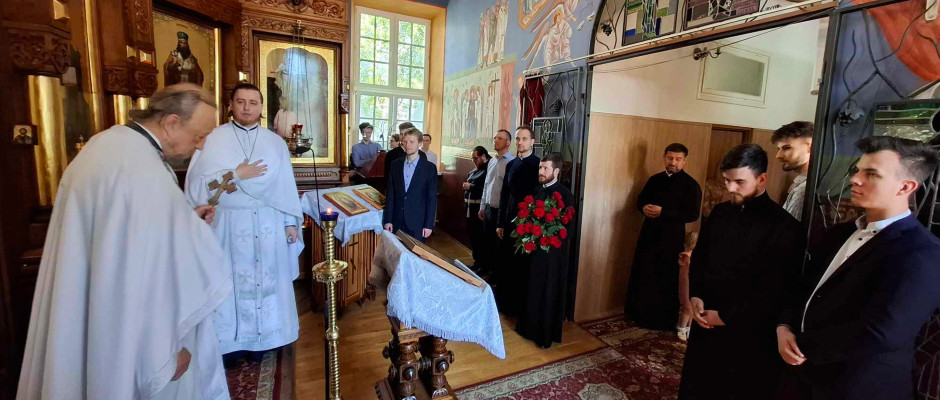 Новые выпускники духовной семинарии в Варшаве