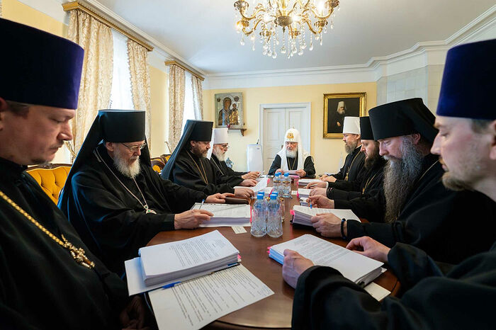 Святейший Патриарх Кирилл возглавил заседание Архиерейского совета Московской митрополии
