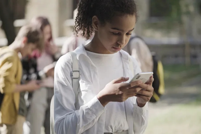 Социальные сети опасны для здоровья? Генеральные прокуроры призывают к предупреждению генерального хирурга