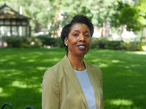 Совет лондонского района снял «прогрессивный флаг гордости» после угрозы судебного иска