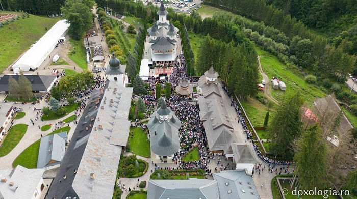 В Румынии состоялось местное провозглашение святости старцев Паисия (Олару) и Клеопы (Илие)