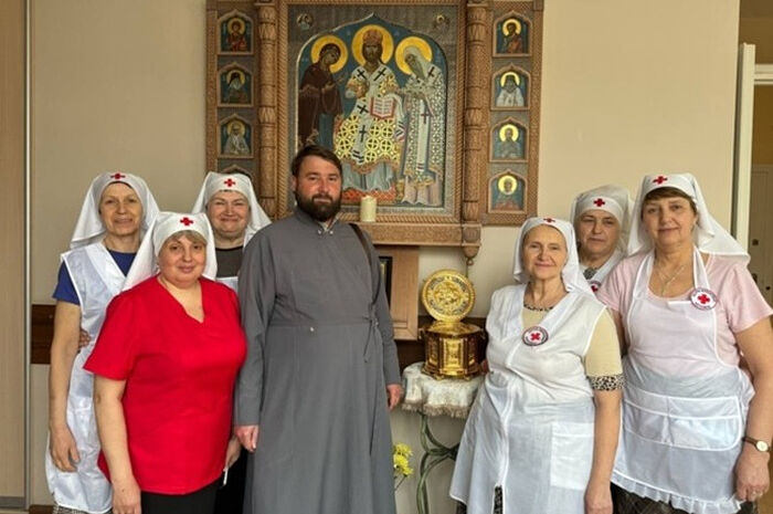 Больница святителя Алексия организовала стажировку для сестер милосердия Луганской епархии