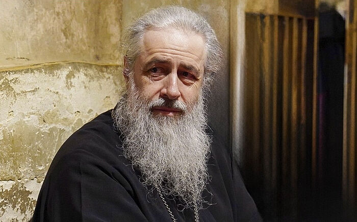 Наместника Святогорской лавры митрополита Святогорского Арсения продолжают удерживать в СИЗО несмотря на окончание срока действия меры пресечения