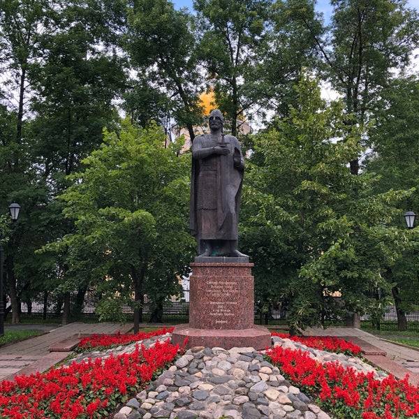 Памятник князю Александру Невскому в Петрозаводске