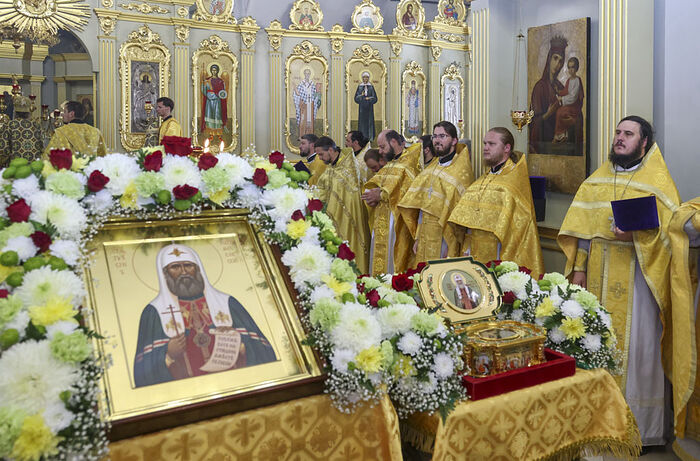 Ковчег с мощами святителя Тихона, Патриарха Московского, был принесен в Тамбов