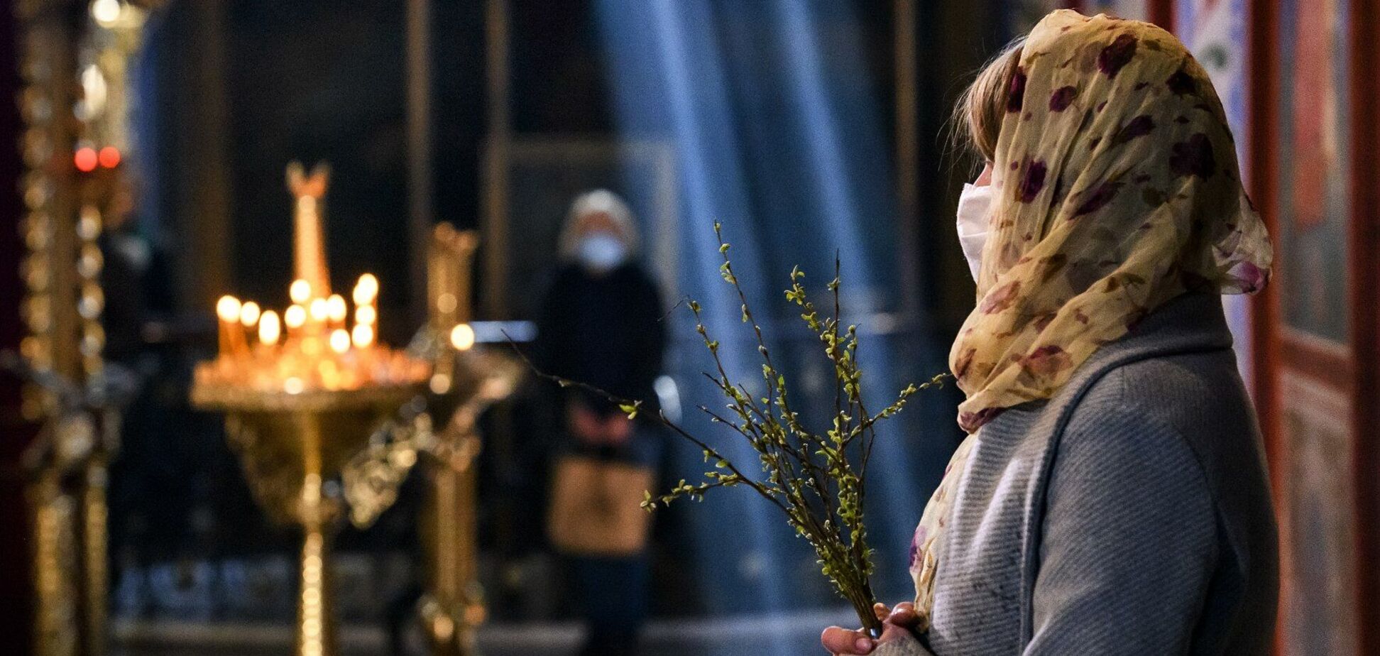 Как правильно поступить с освященной вербой