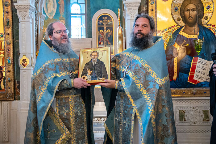 В московский Сретенский монастырь прибыла святыня из Сербии