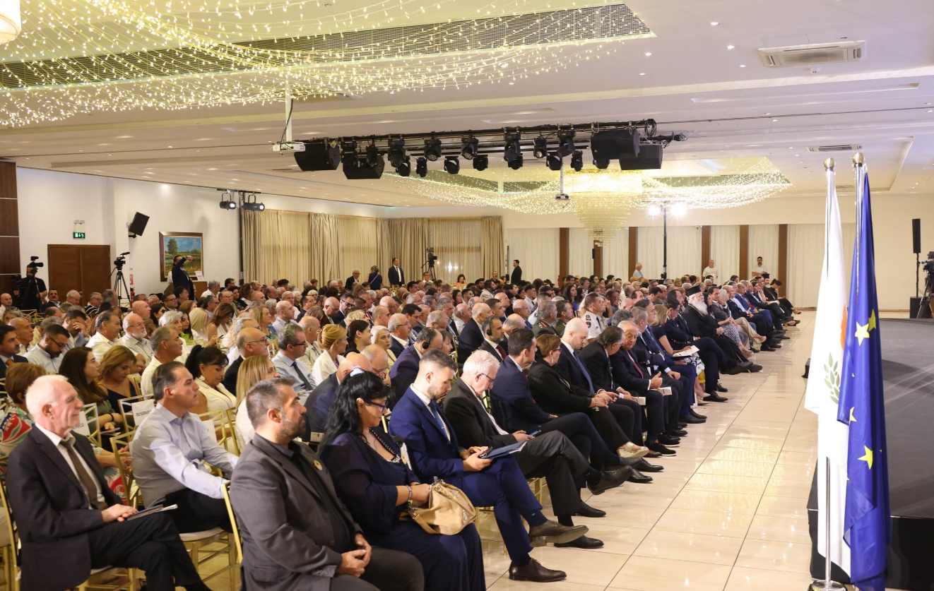 Начало конференции экспатриантов в Никосии, приуроченной к 50-летию турецкого вторжения