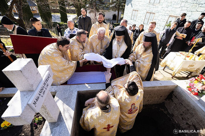 В Румынии обретены мощи прп. Филотимии, матери прп. Дометия Милостивого