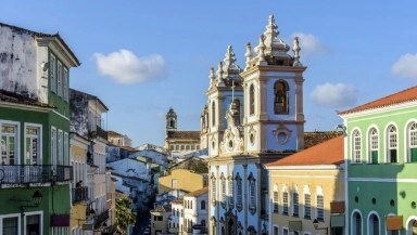 По всей Латинской Америке сокращается численность католиков по мере роста числа атеистов и агностиков