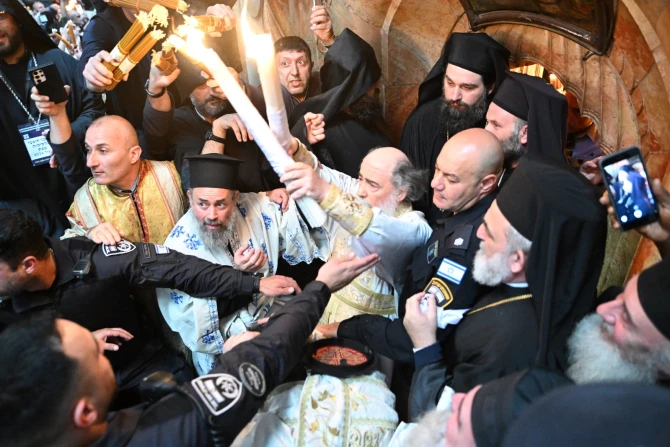 Патриарх Иерусалимский обсуждает Святую Землю на показе фильма о палестинских христианах