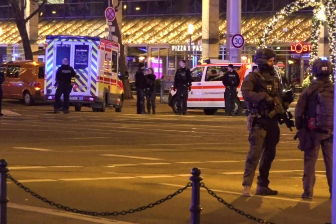 ОБНОВЛЕНО: Пострадавшие на рождественском рынке в Германии: автомобиль протаранил толпу людей