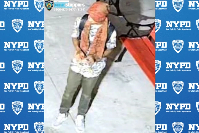 Полиция Нью-Йорка разыскивает человека, повредившего статуи в католической церкви в Бруклине