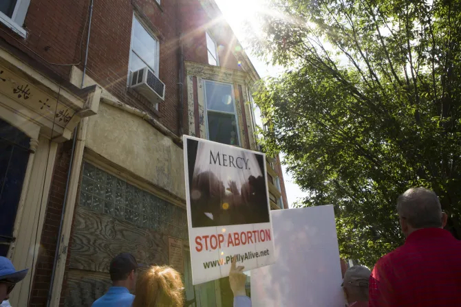 Объяснение после дебатов: Правда о поздних абортах в США