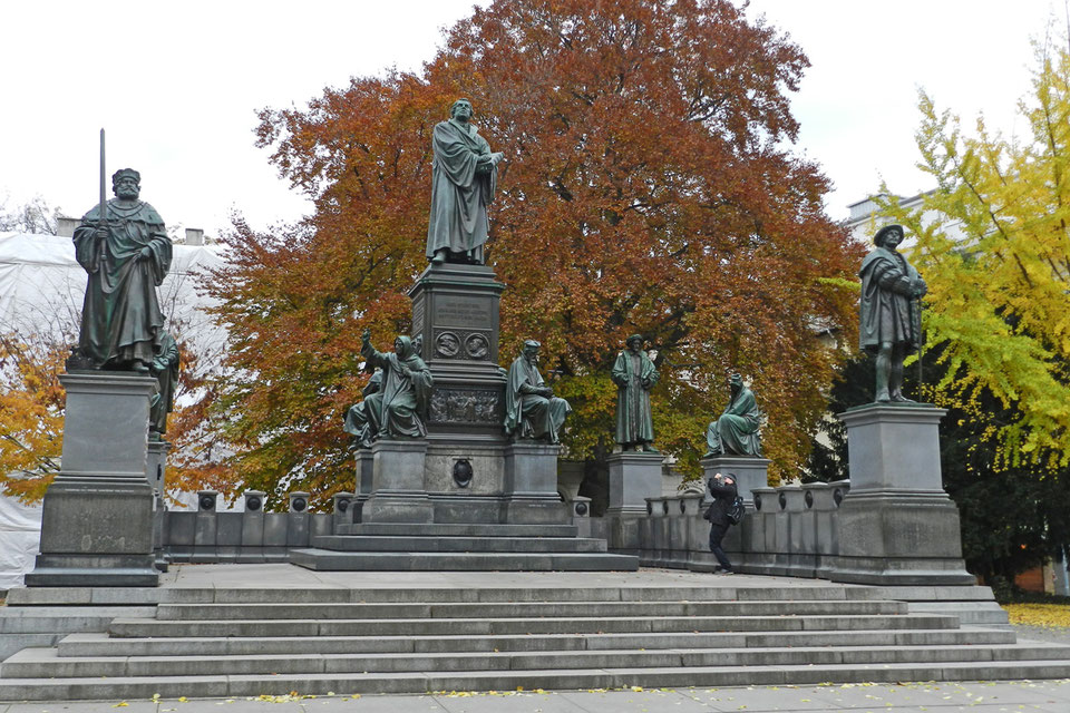 Мемориал Мартина Лютера в Вормсе, Германия