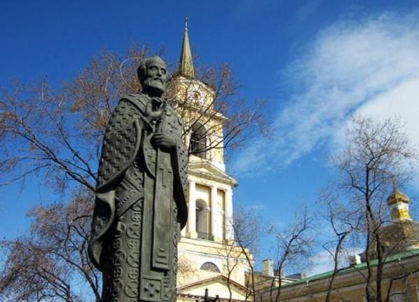 Памятник святителю Николаю Чудотворцу в Перми