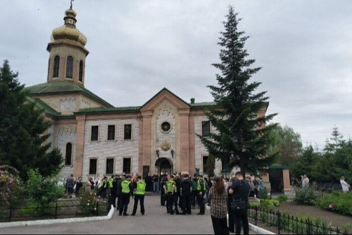 Рейдерский захват Троицкого храма Украинской Православной Церкви произошел в Кременчуге