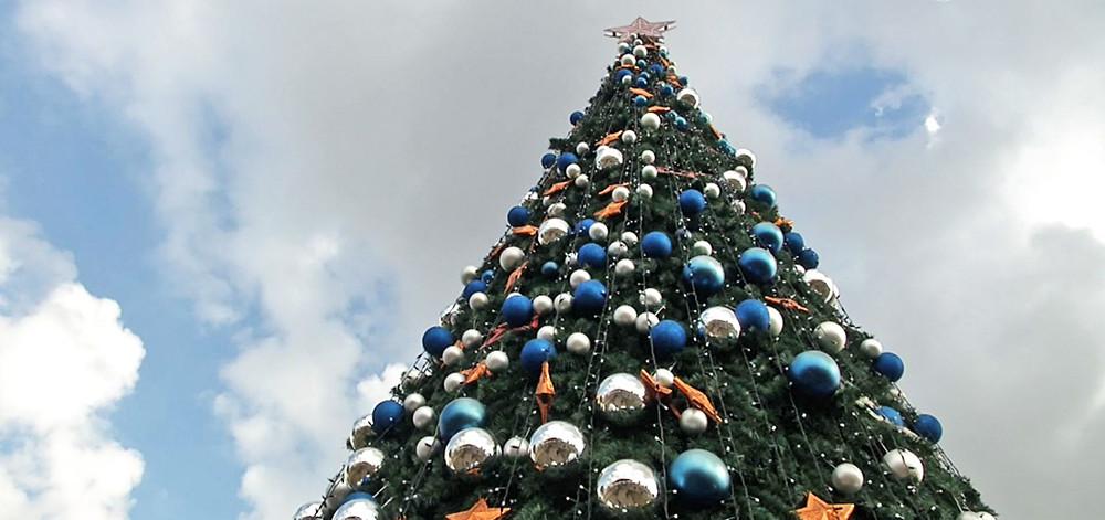 Сирийских детей пригласили на ёлки в русских традициях