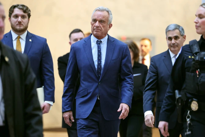 Номинант Трампа на пост министра здравоохранения Роберт Ф. Кеннеди-младший успокаивает сенаторов, выступающих за сохранение жизни, своими политическими планами