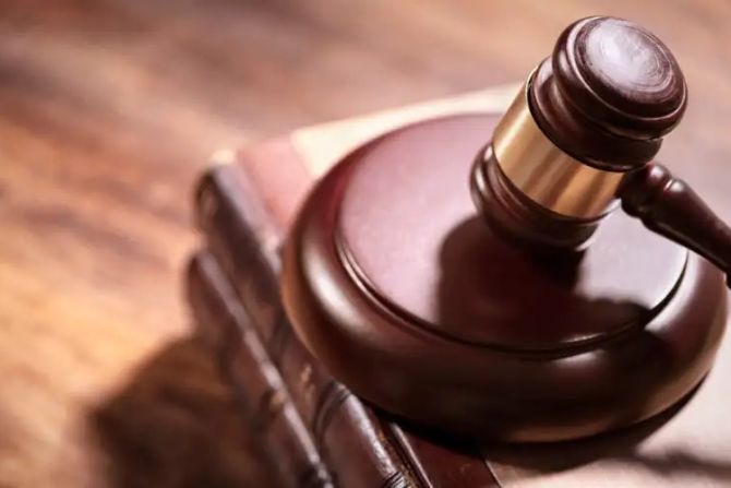 Молодую мать посадили в тюрьму на 3,5 года за блокирование входа в абортарий