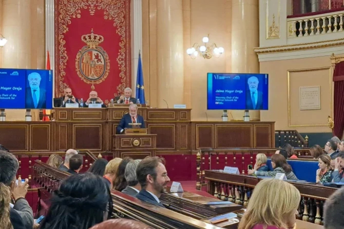 Международный саммит по вопросам защиты жизни: Вера не навязывается, но и не скрывается