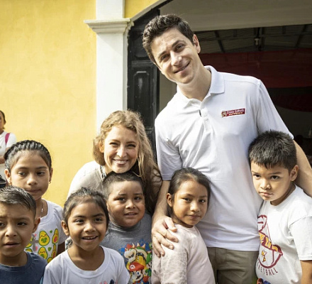 Актер-католик Дэвид Хенри говорит, что поездка с миссией Cross Catholic Outreach произвела на него большое впечатление