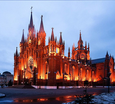 Westliche Christen feiern den Tag der Unbefleckten Empfängnis der Jungfrau Maria