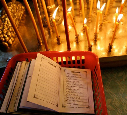 Radonitsa erklärte in sieben russischen Regionen einen freien Tag