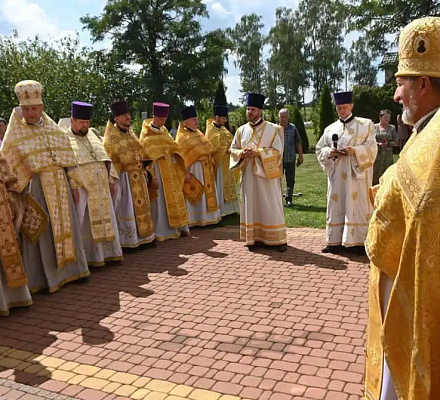 Память святого Анна в Мендзылесье