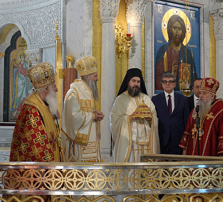 Соборная литургия в церкви Св. Саввы на Врачаре