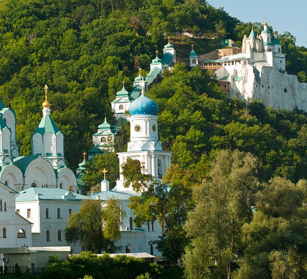Die Bewohner der Lavra sind gegen den Bau eines Stadions auf dem Territorium des Svyatye Gory Nationalparks