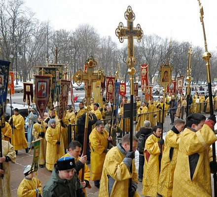 Teetotaler der nördlichen Hauptstadt feiern das neue Jahr mit einer Prozession