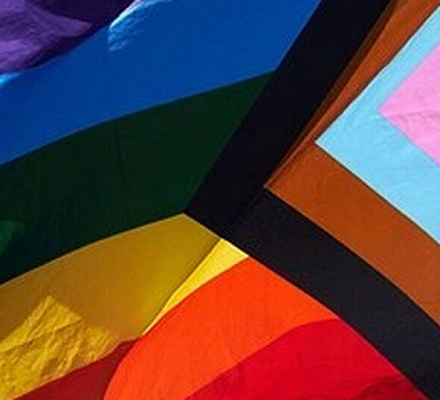 Калифорния: христианину не разрешили работать удаленно, пока его правительственное учреждение праздновало «Месяц гордости ЛГБТ»