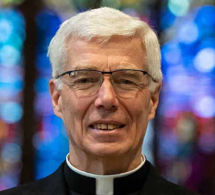 Установка нового епископа в Англии откладывается во второй раз