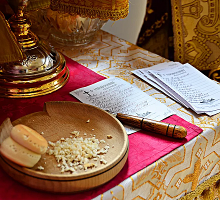 Молебен в храме: что это такое, как и какой можно заказать