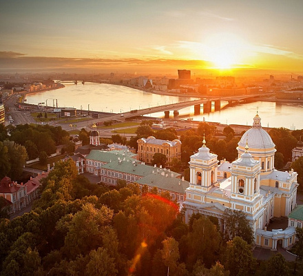 Die von Pilgern am meisten besuchten heiligen Klöster in Russland genannt